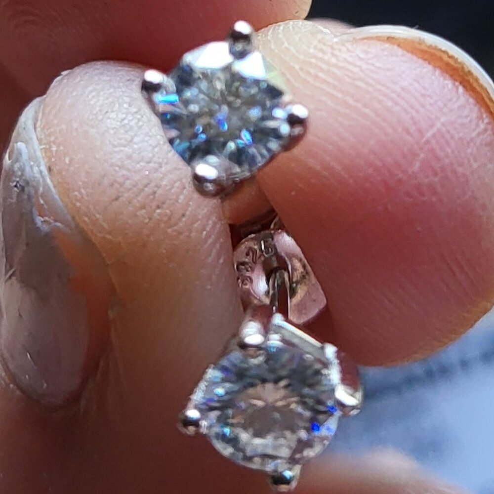 1 CARAT TOTAL WEIGHT CERTIFIED MOISSANITE EARRINGS NWT - Picture 4 of 8